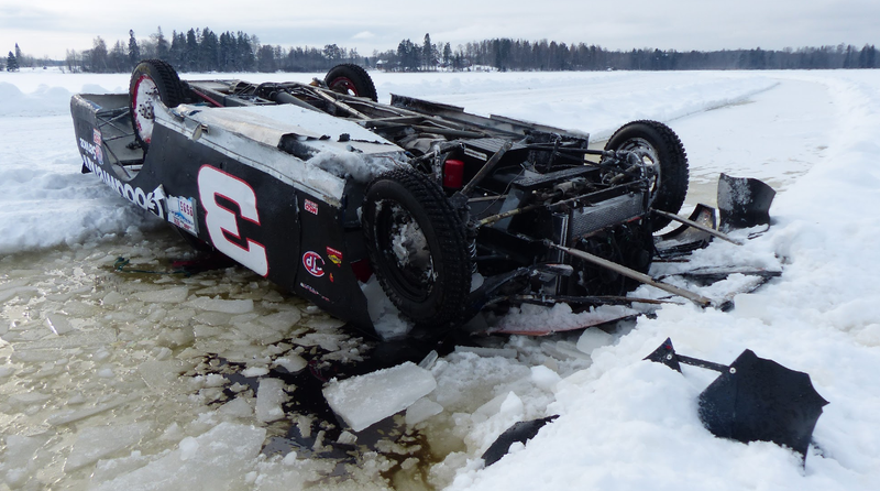 Illustration for article titled Sweden's 'Speed Weekend On Ice' Is Where Sanity Goes To Die And Axles Go To Break